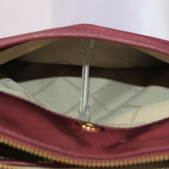 Michael Kors Jet Set Nylon Crossbody Bag – Merlot (NWOT) - Picture 8 of 10